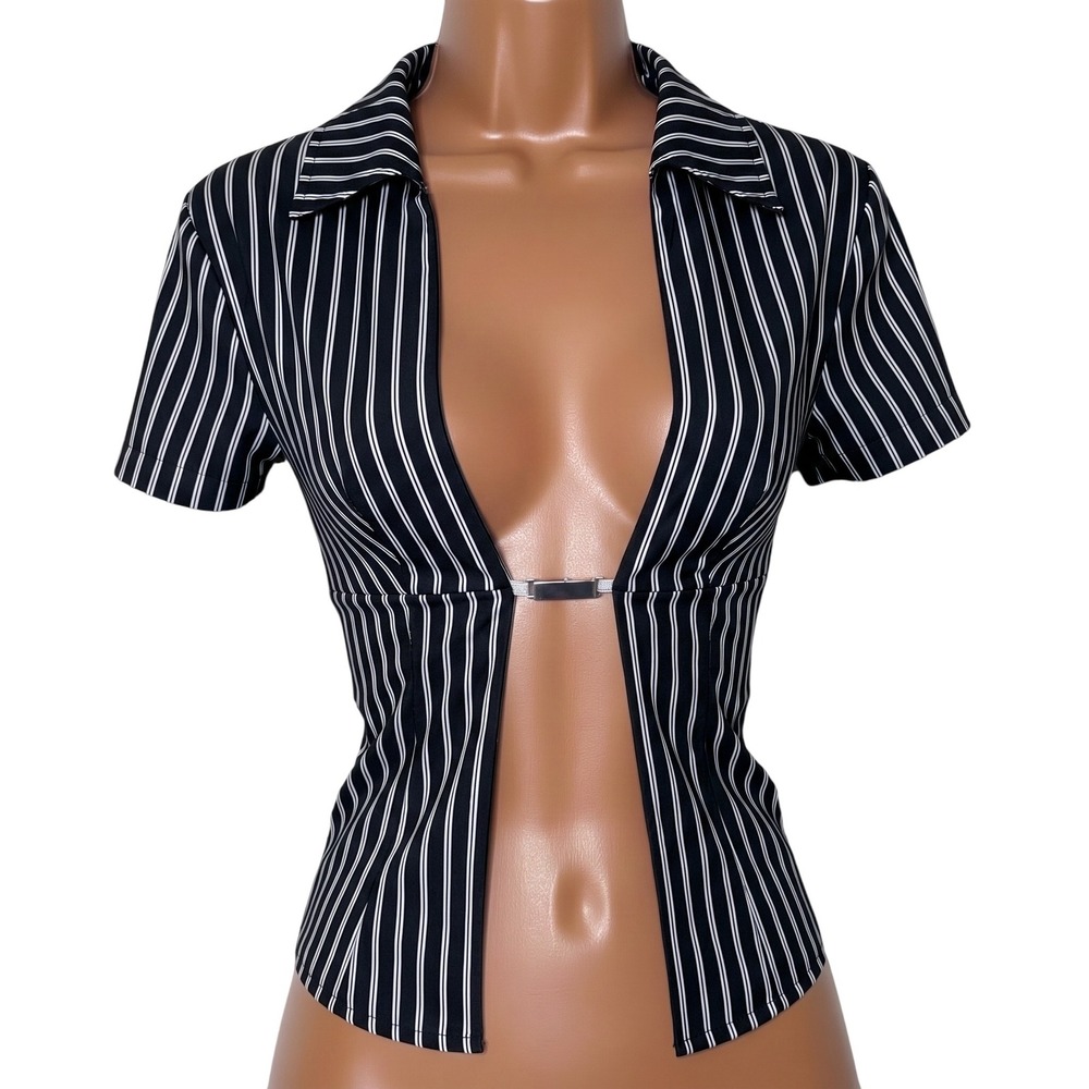 New XS Black Pin stripe Short Sleeve Open Front Crop Top Metal Clasp Closure